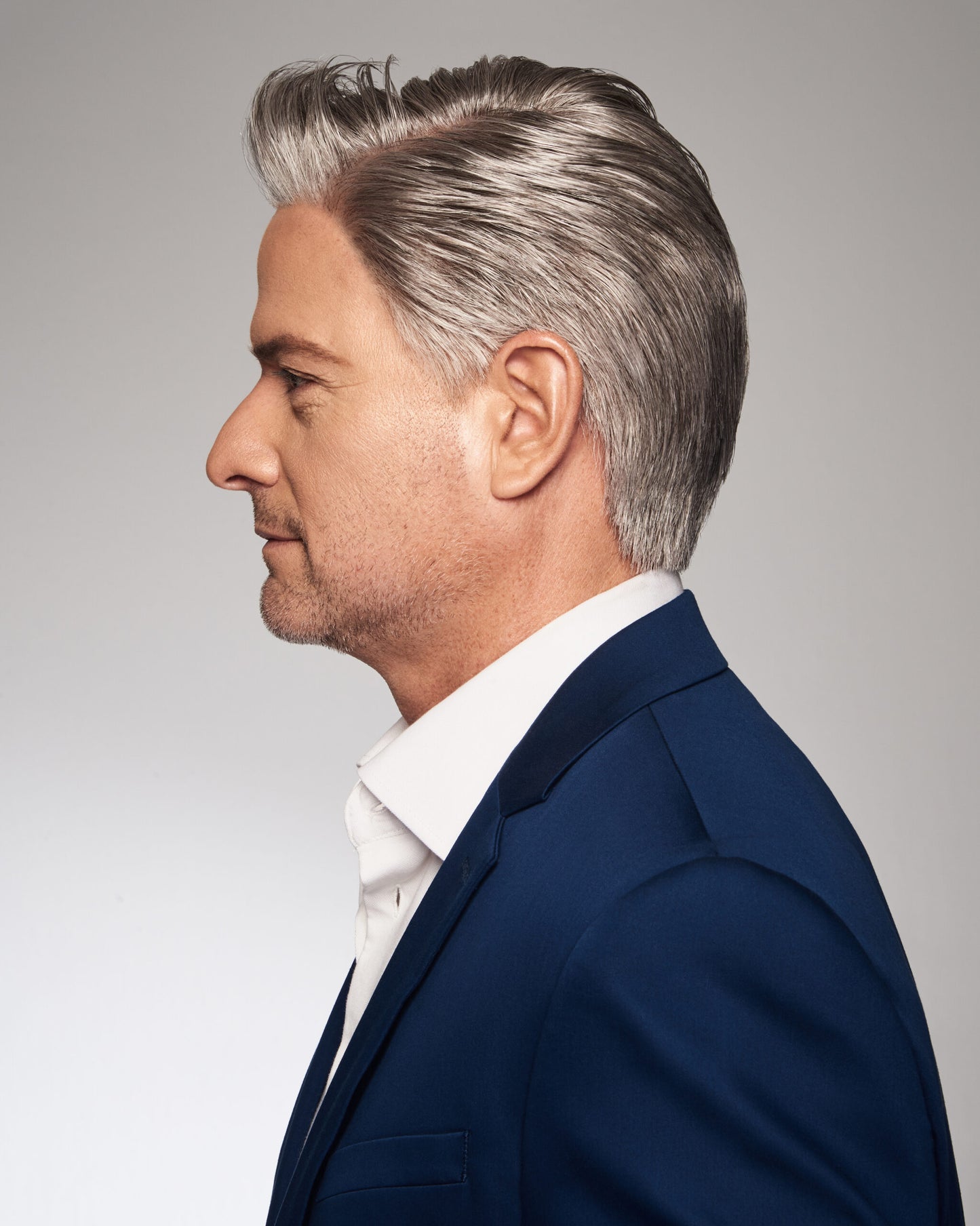 Distinguished by HIM monofilament top, lace front, hand tied / human hair 60%, synthetic hair 40% blend mix